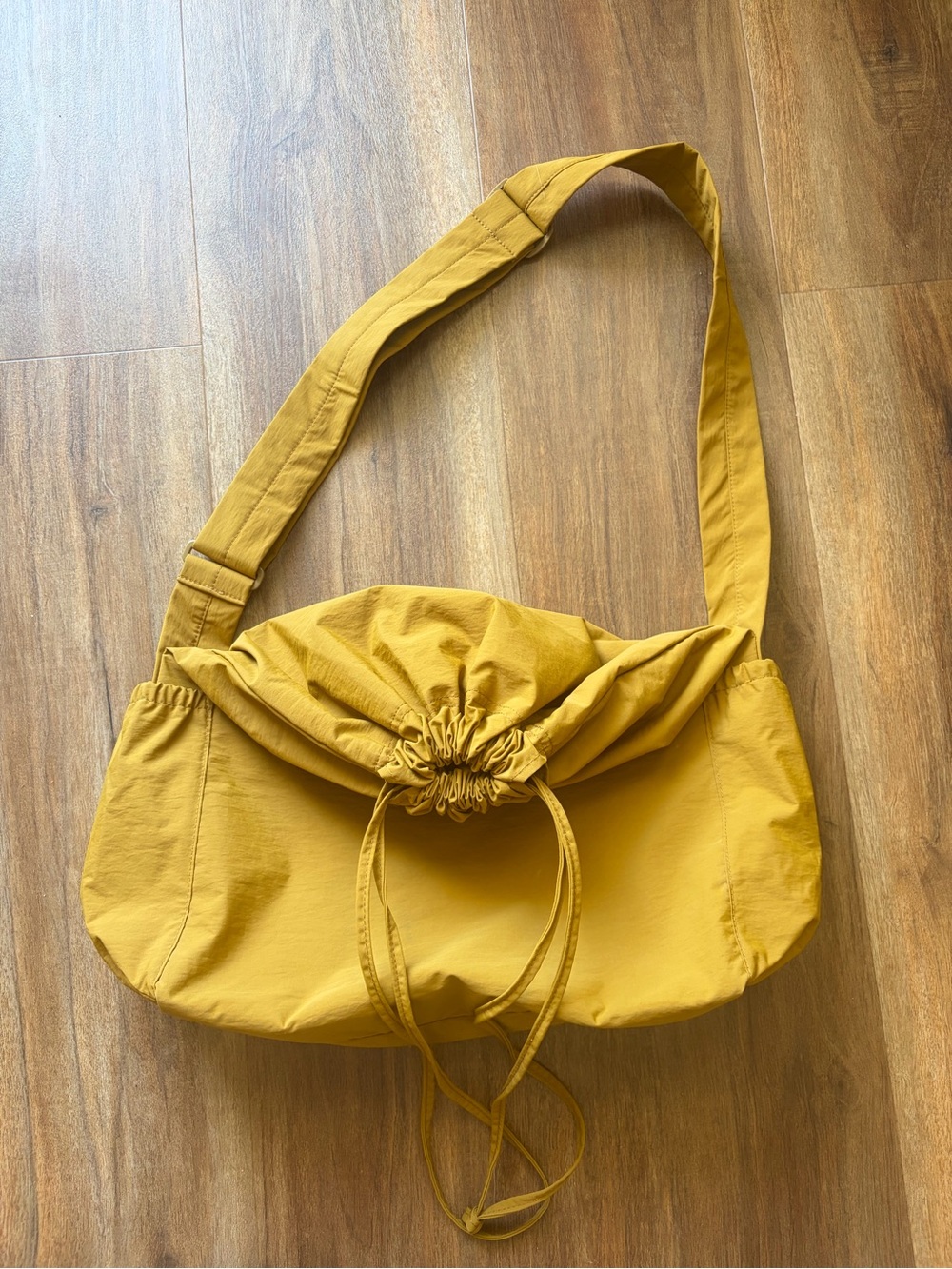 Uniqlo Mustard Yellow Drawstring Shoulder Bag - Picture 2 of 10